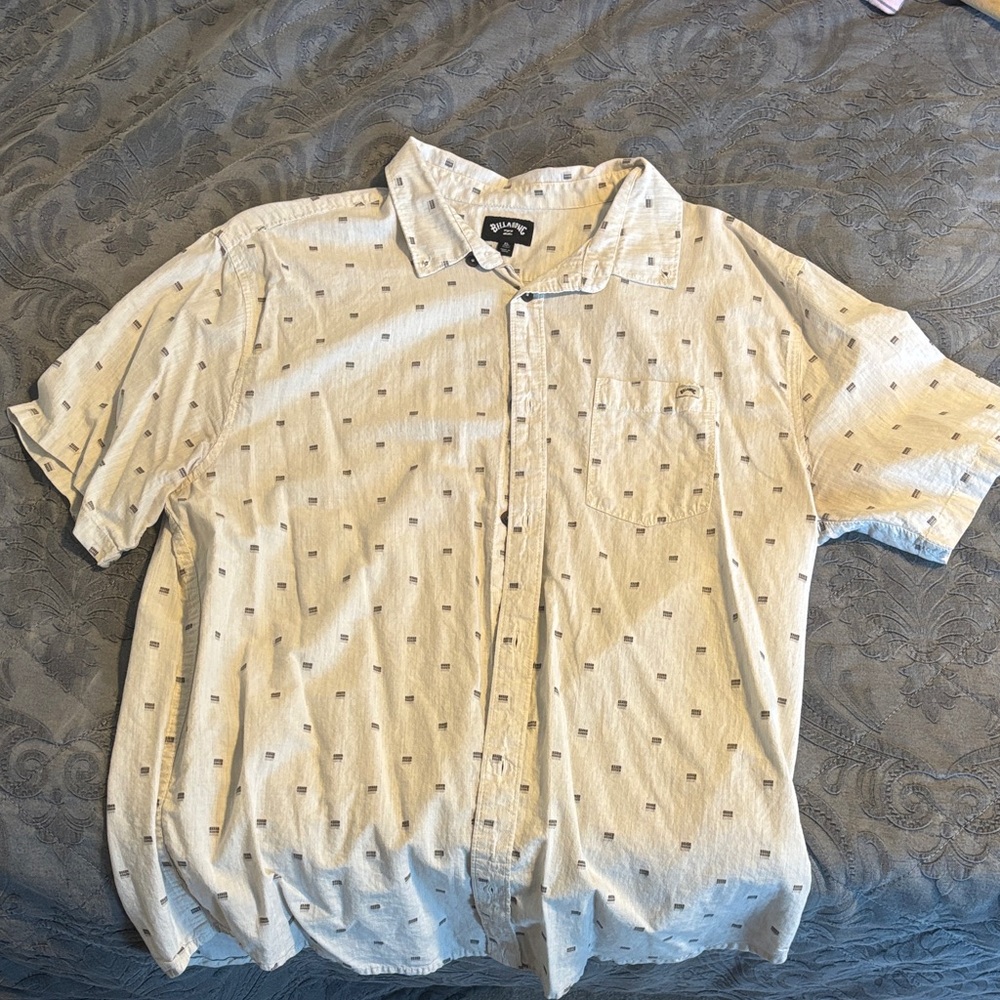 Billabong Cream Casual Button Down Shirt